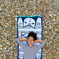 Donna Wilson Cat Bath Towel -Donna Wilson Store Donna Wilson AW20 Cat Towel 2