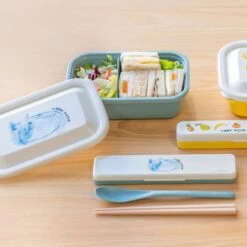 Donna Wilson Blue Cat Lunch Box -Donna Wilson Store Stationery lunch box Donna Wilson2 1023bf28 b8de 4744 bf11 c8f43823e3f0